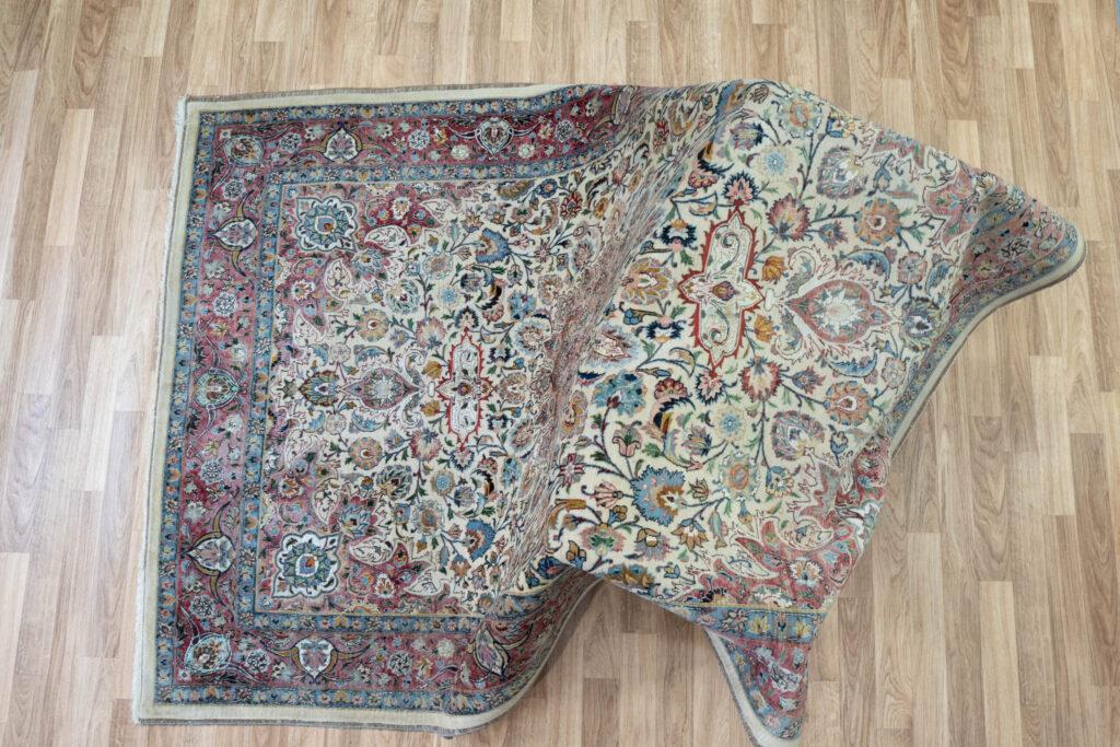 Sarouk Wool Silk Rug 4'x6' View 17