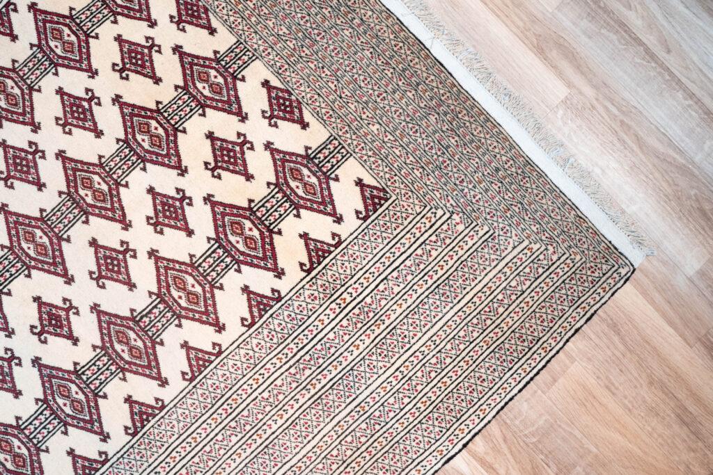 Turkmen Silk Rug 4.1'x6' View 3