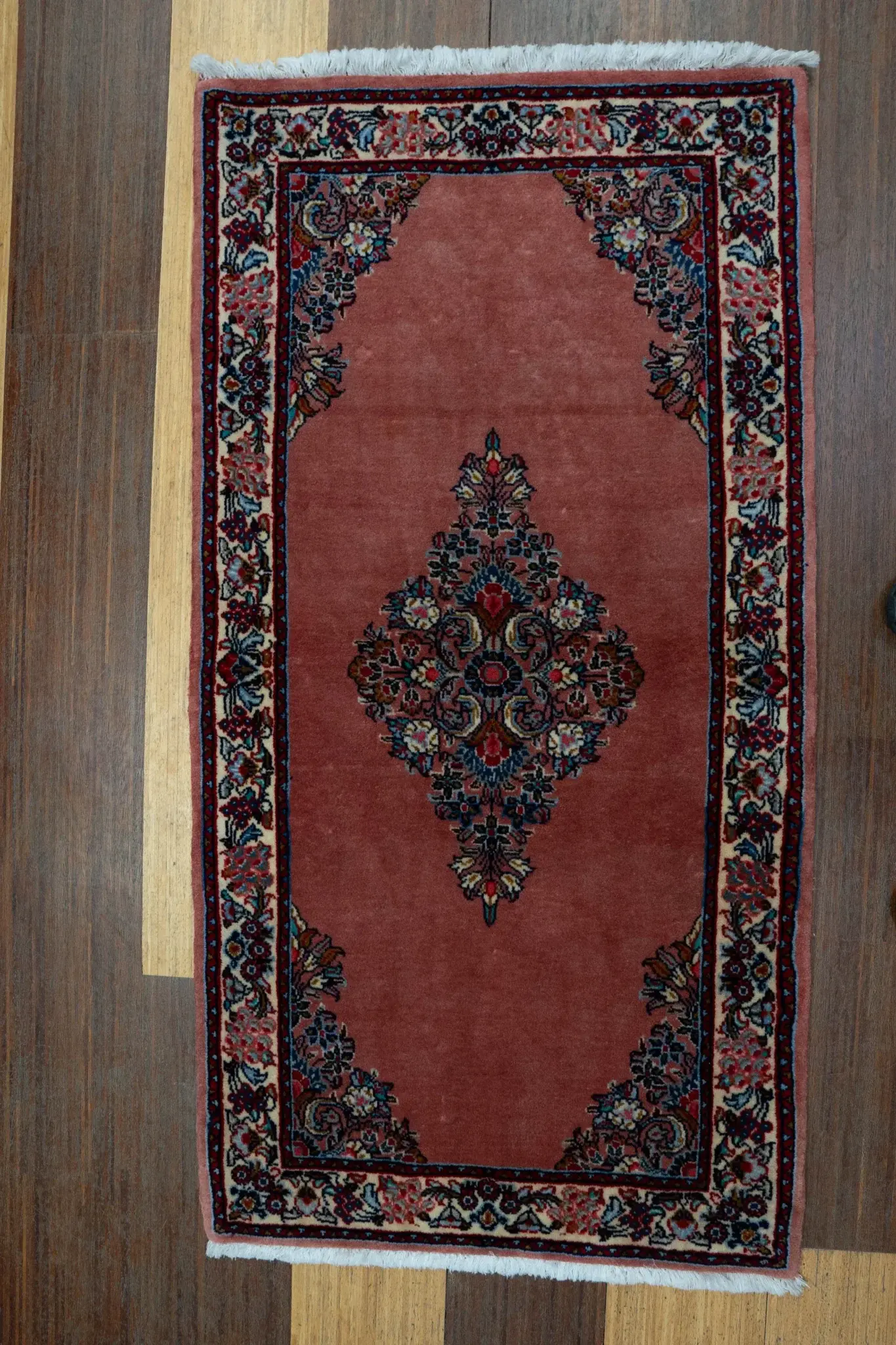Sarouk Rug 2.3 × 4.0 View 1