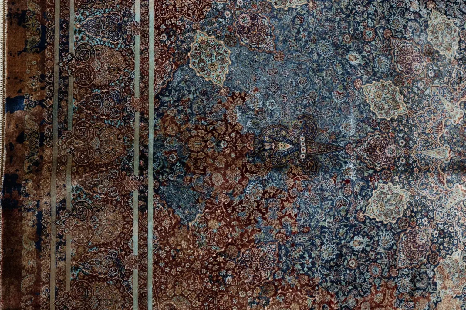 Qum Design Silk Rug 5.0' × 7.0' View 2