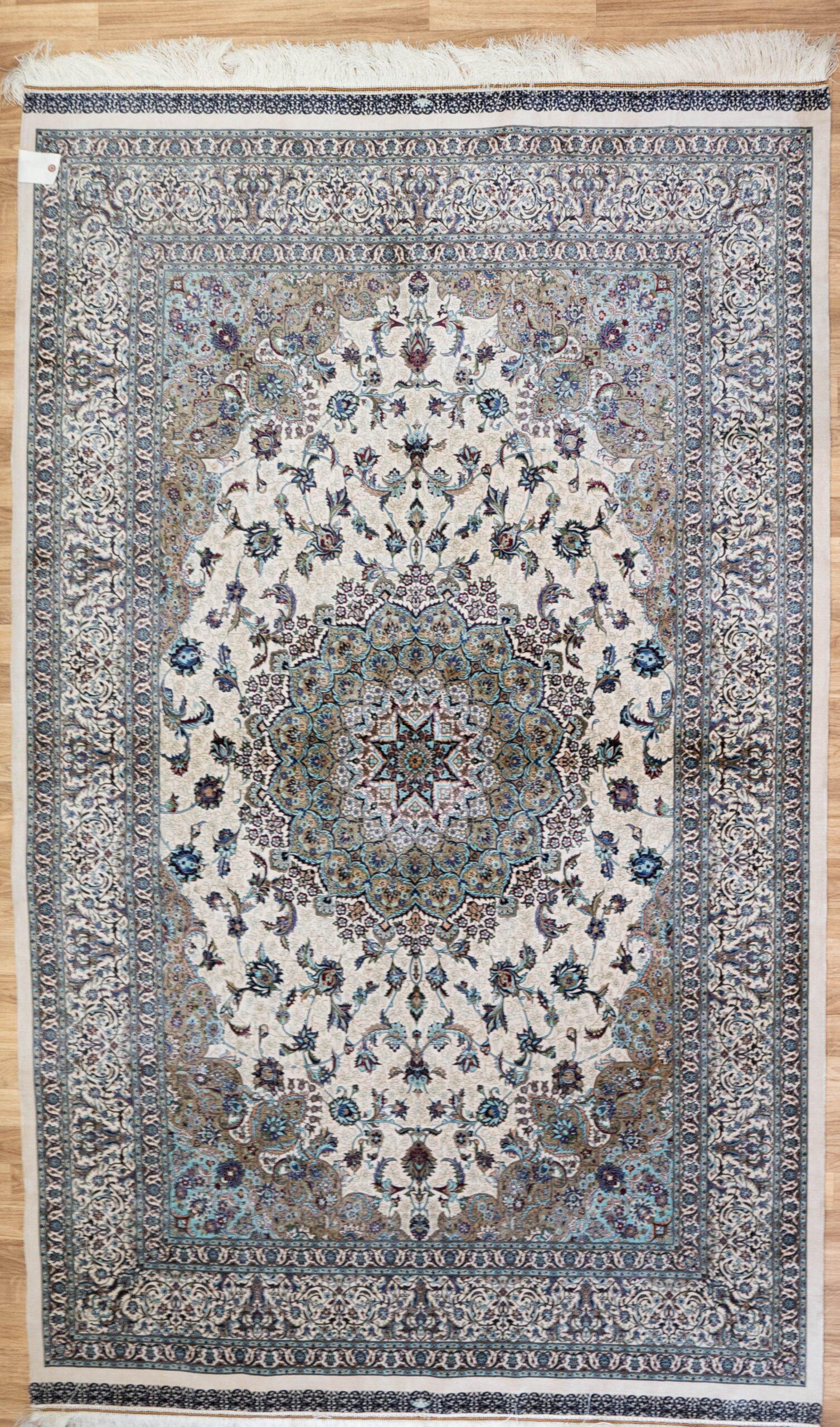 Qum Design Silk Rug 5'x7' View 1