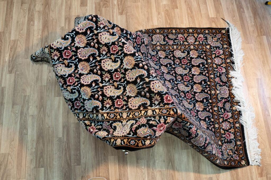 Isfahan Wool Silk Rug 3.9'x5.9' View 1