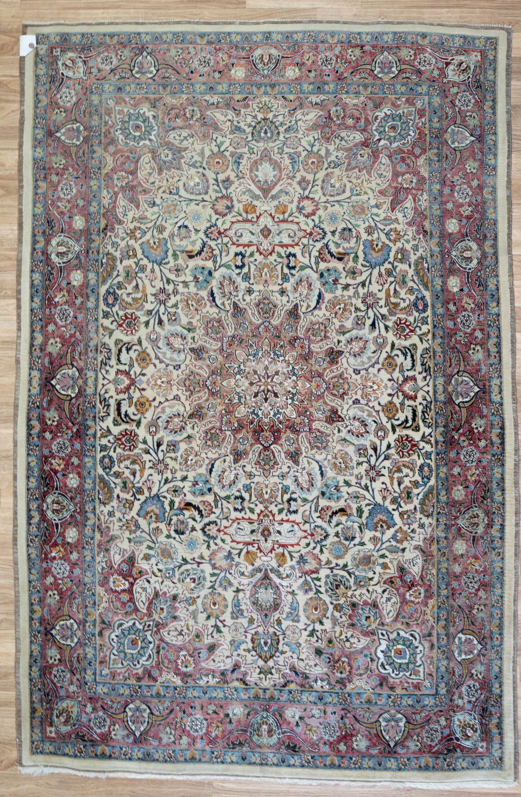 Sarouk Wool Silk Rug 4'x6' View 1