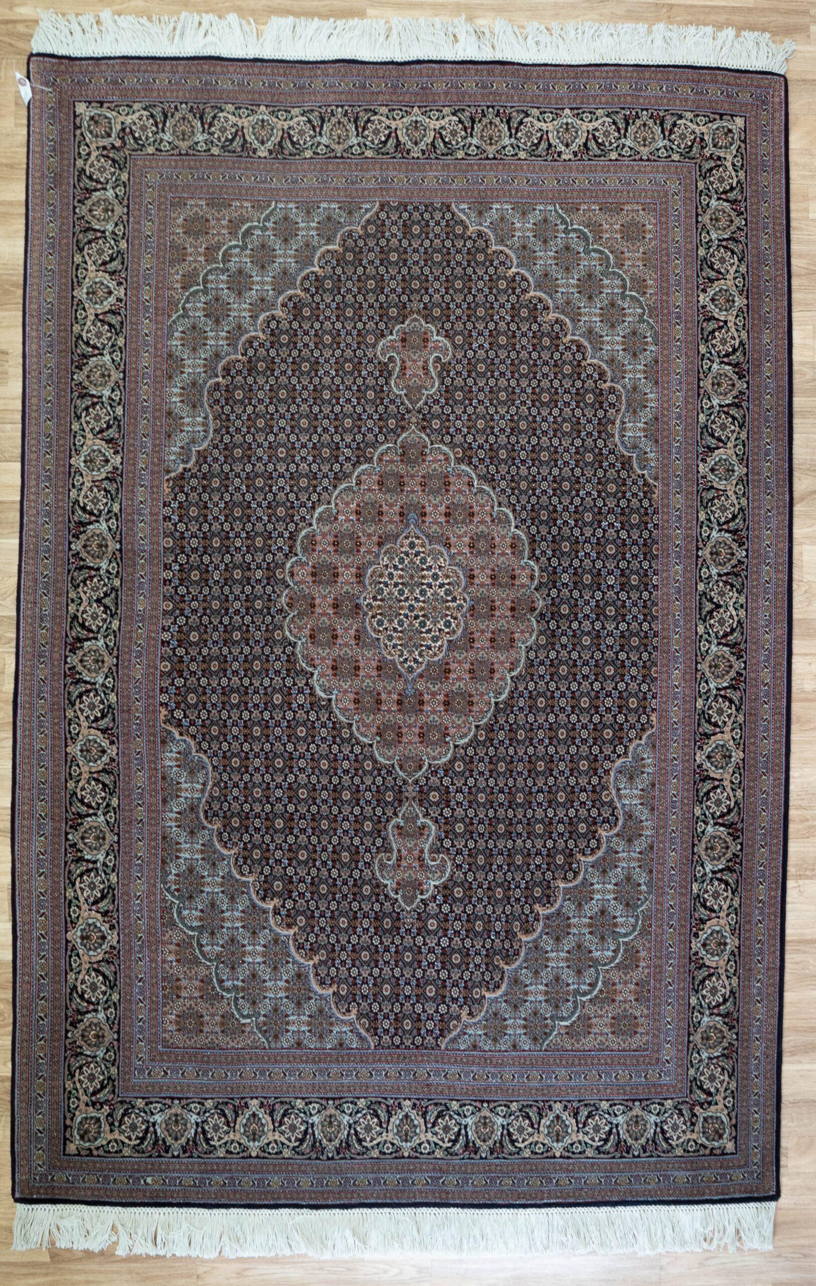 Tabriz Wool Silk Rug 5'x7' View 1