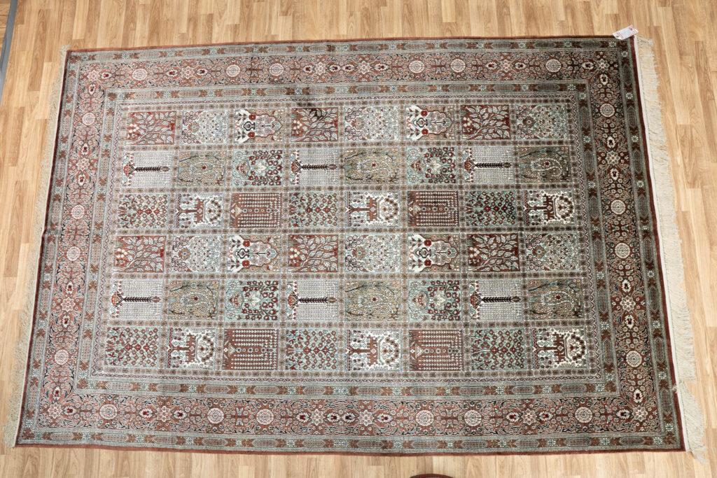 Qum Design Silk Rug 6'x9' View 1