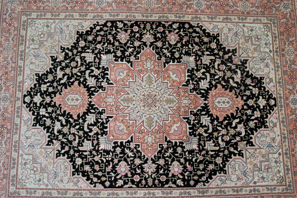 Tabriz Wool Silk Rug 5'x7' View 3