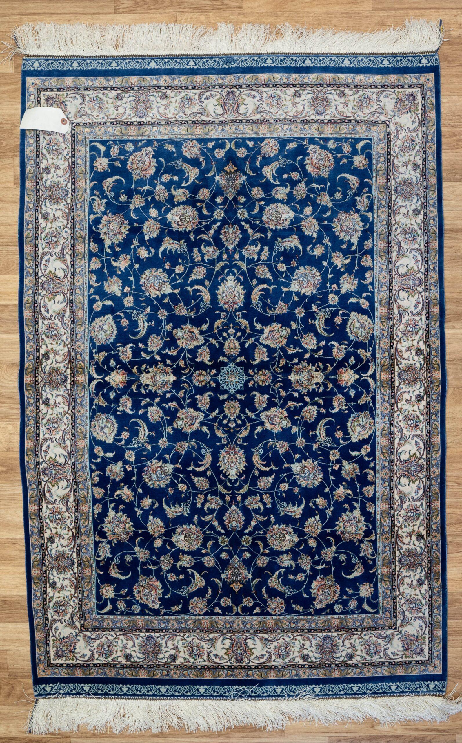 Qum Design Silk Rug 3'x5' View 1