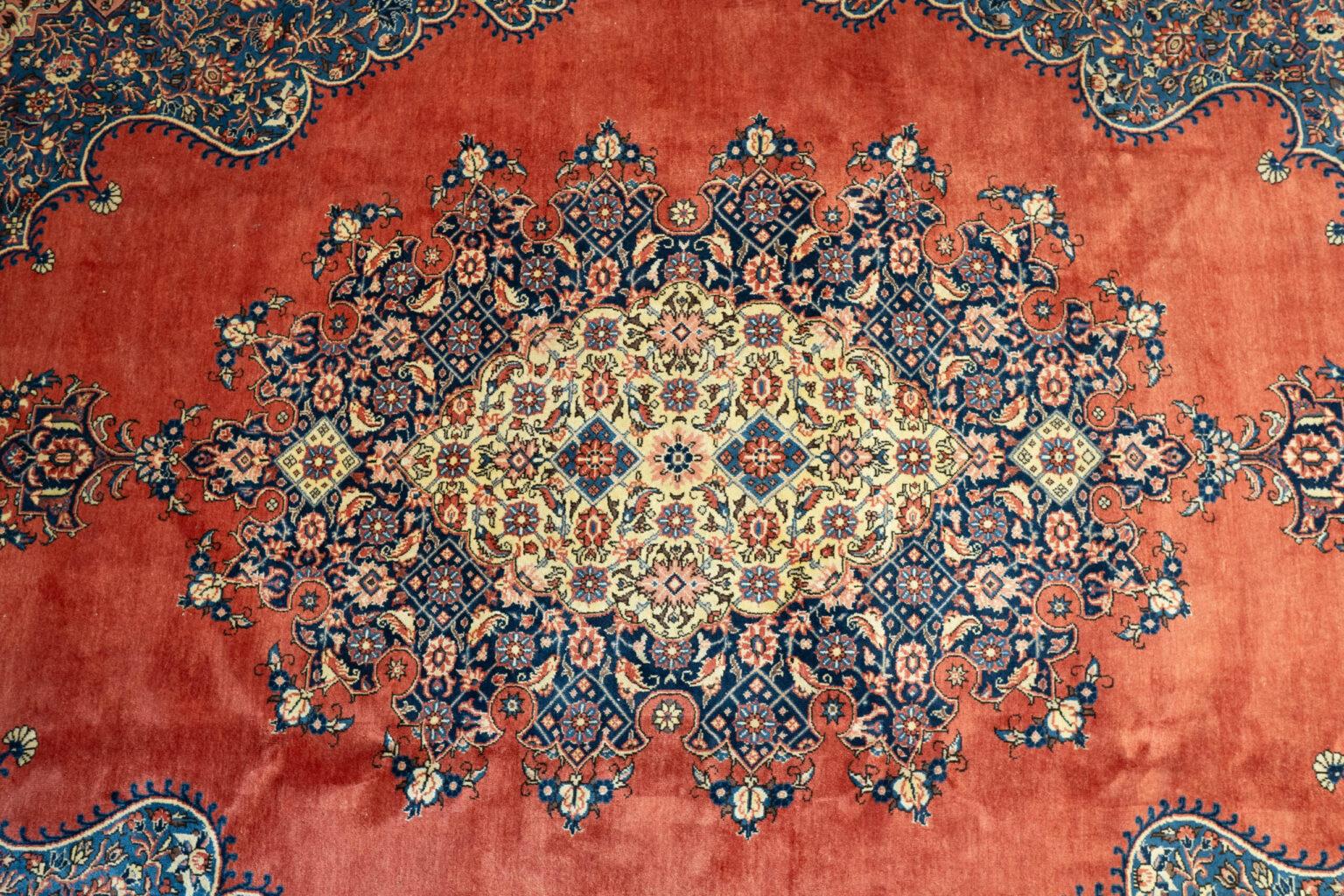 Sarouk Wool Rug 10.2'x13.7' View 7