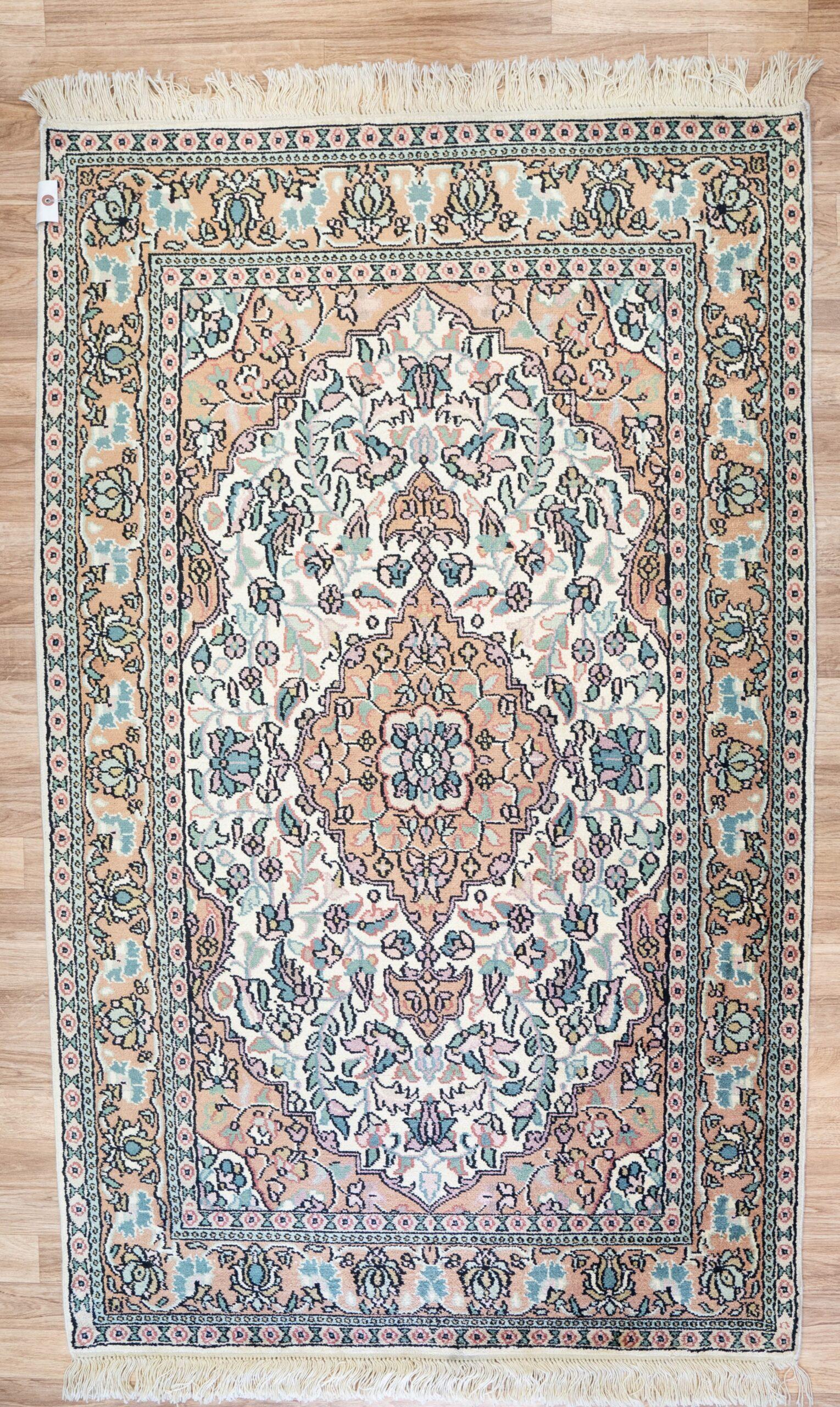 Kashmir Rug 3'x5' View 1