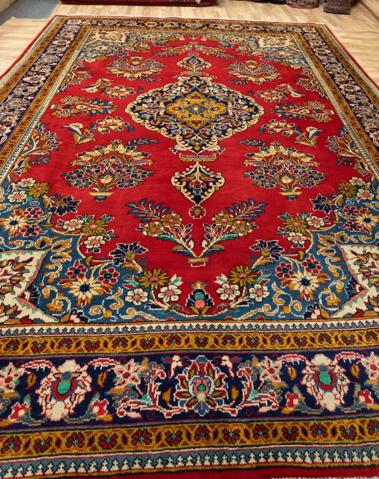 Sarouk Wool Rug 6.8x9.8 View 1