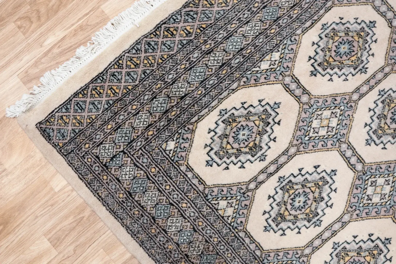 Bokhara Wool Rug 5.0 x 8.0' View 1