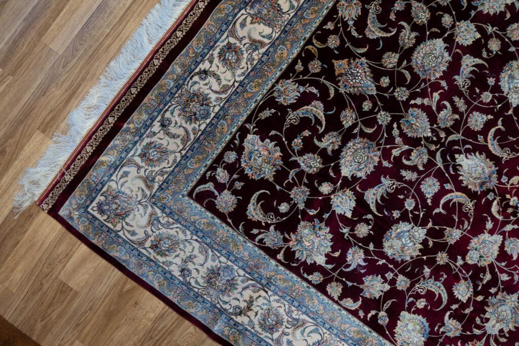Qum Design Silk Rug 4.10'x7.5' View 4