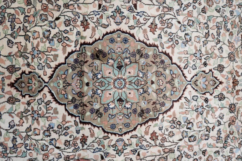 Tabriz Wool Pile Rug 6'x9' View 2