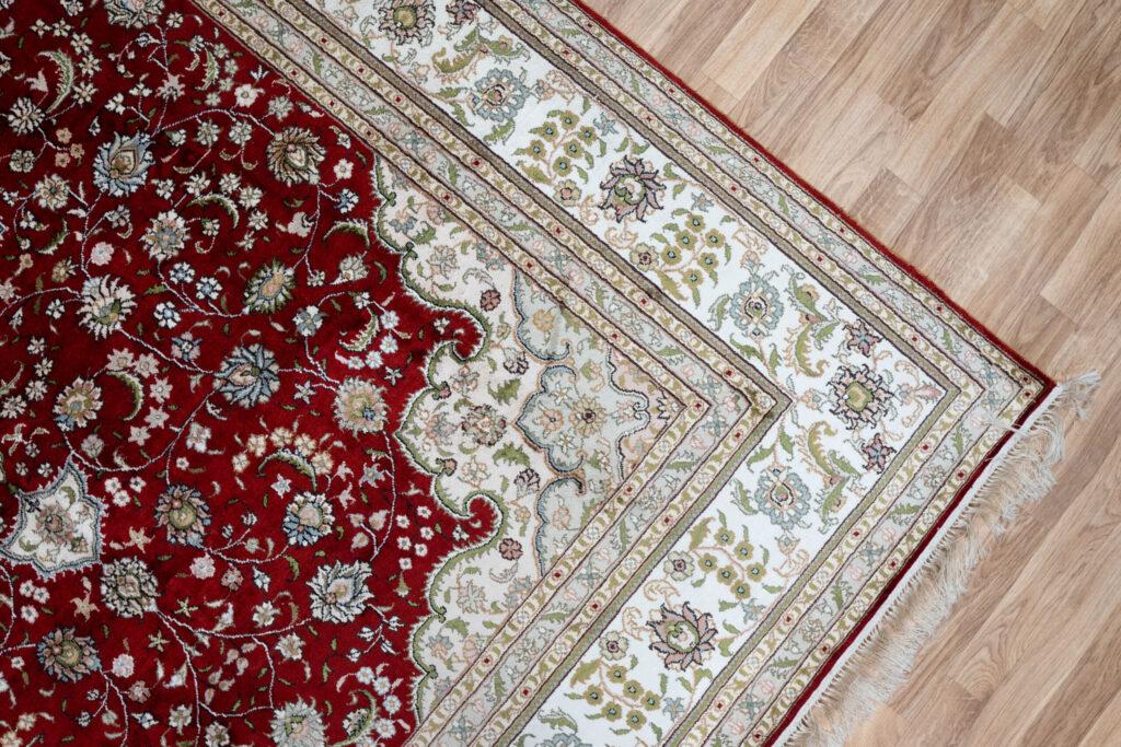 Qum Design Silk Rug 6'x9' View 8
