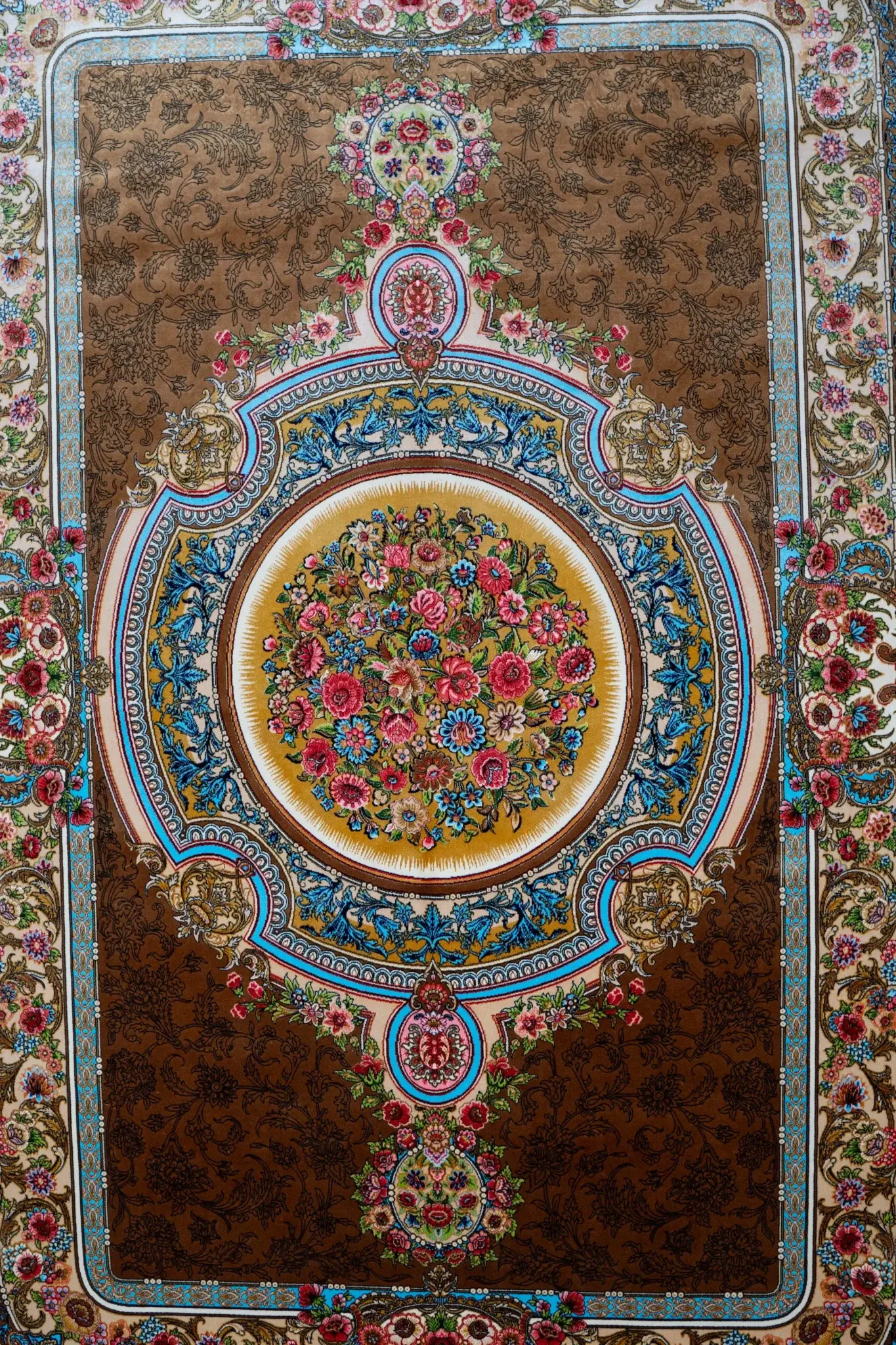 Qum Design Silk Rug 3.0' × 5.0' View 4