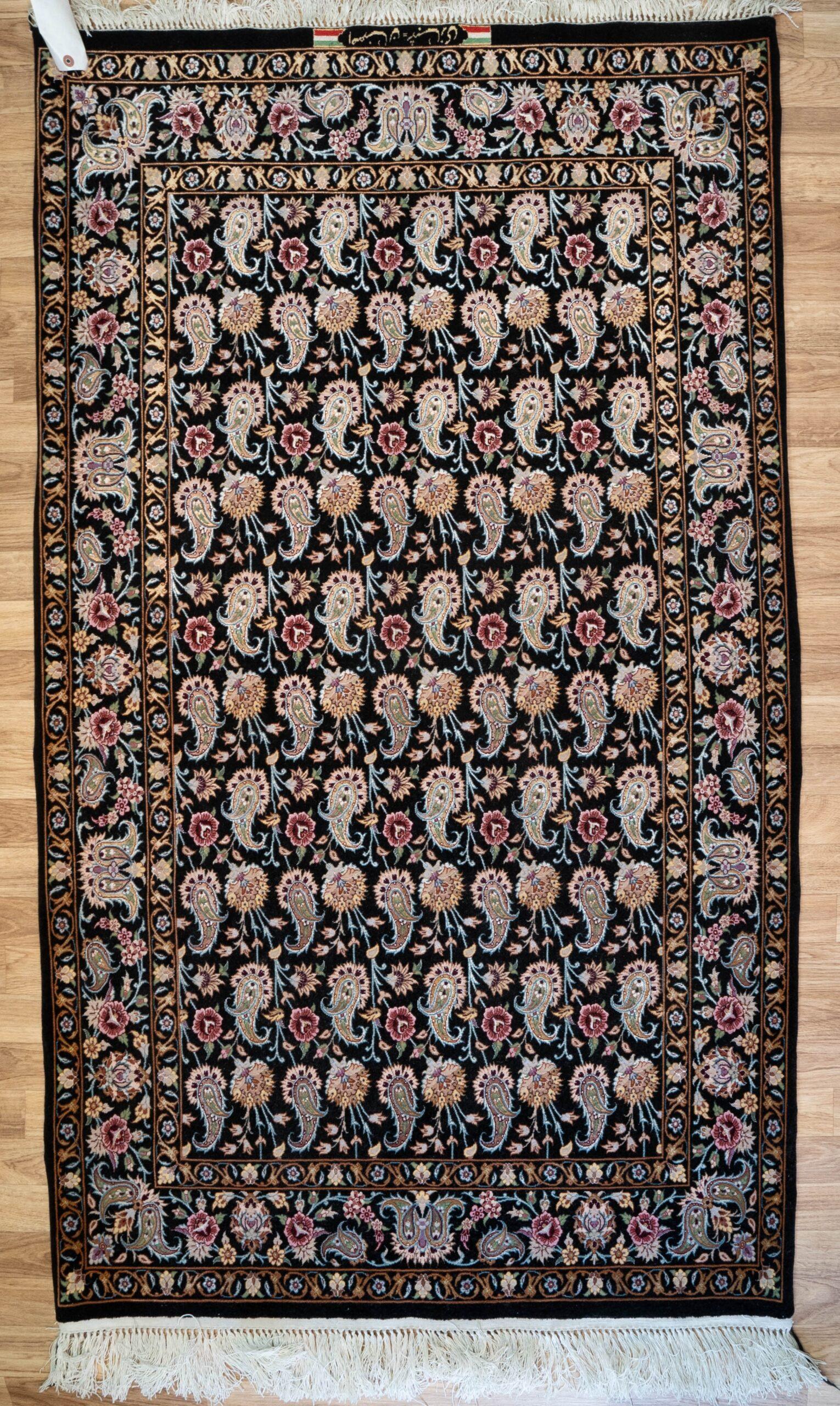 Isfahan Wool Silk Rug 3.9'x5.9' View 4
