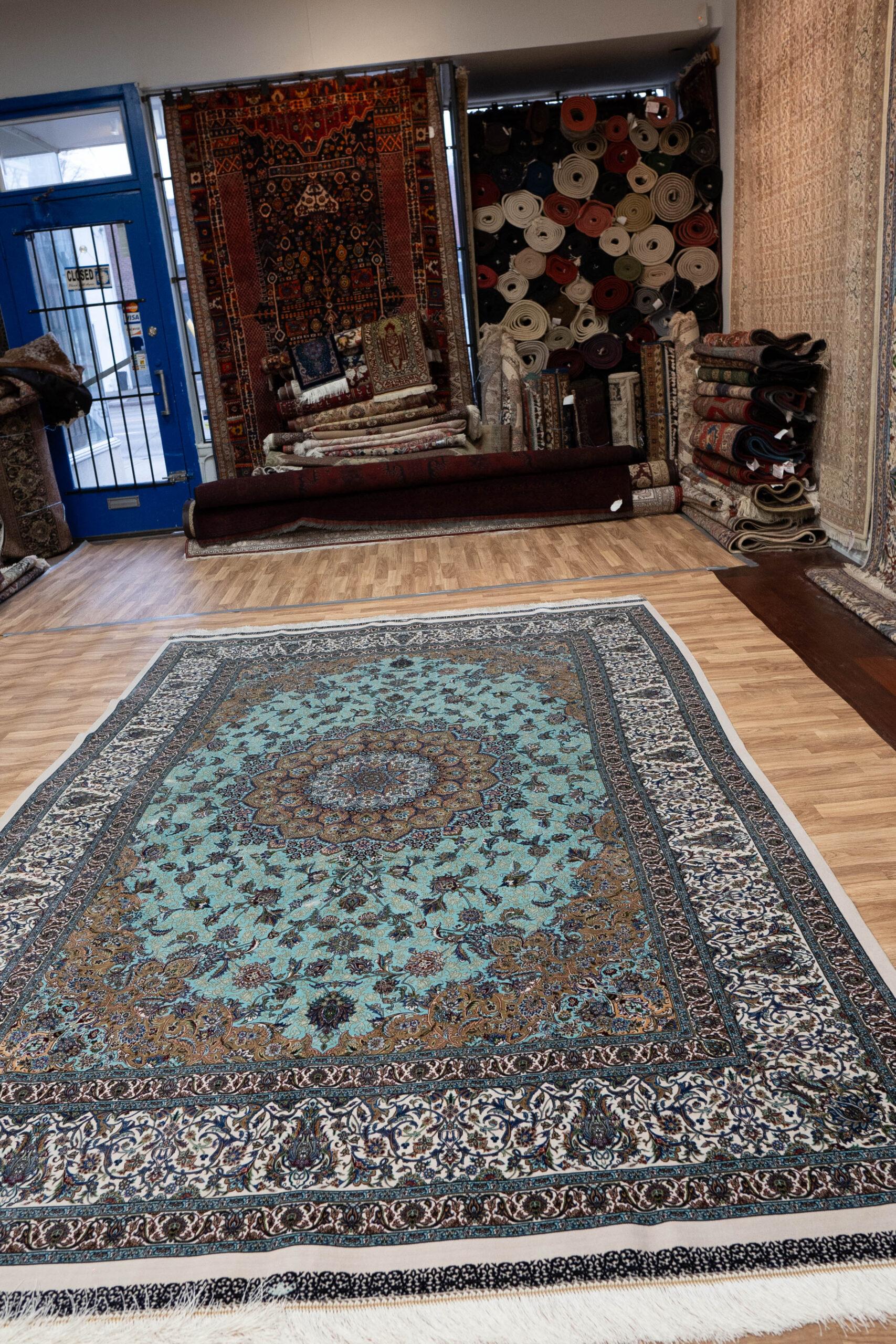 Qum Design Wool Rug 7'x10' View 1