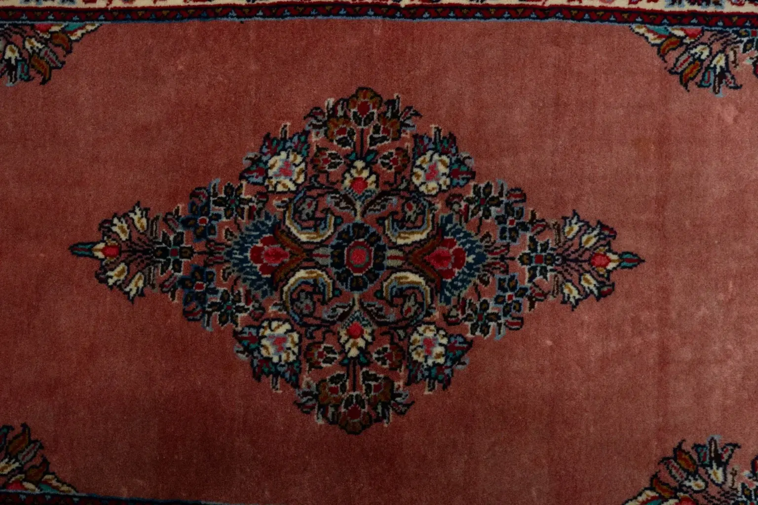 Sarouk Rug 2.3 × 4.0 View 2